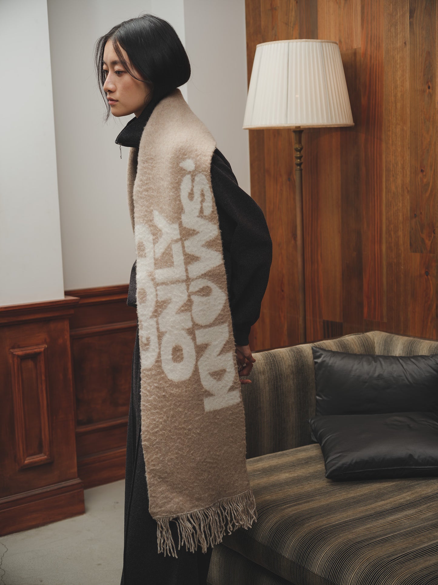 SIGNATURE LOGO WOOL SCARF