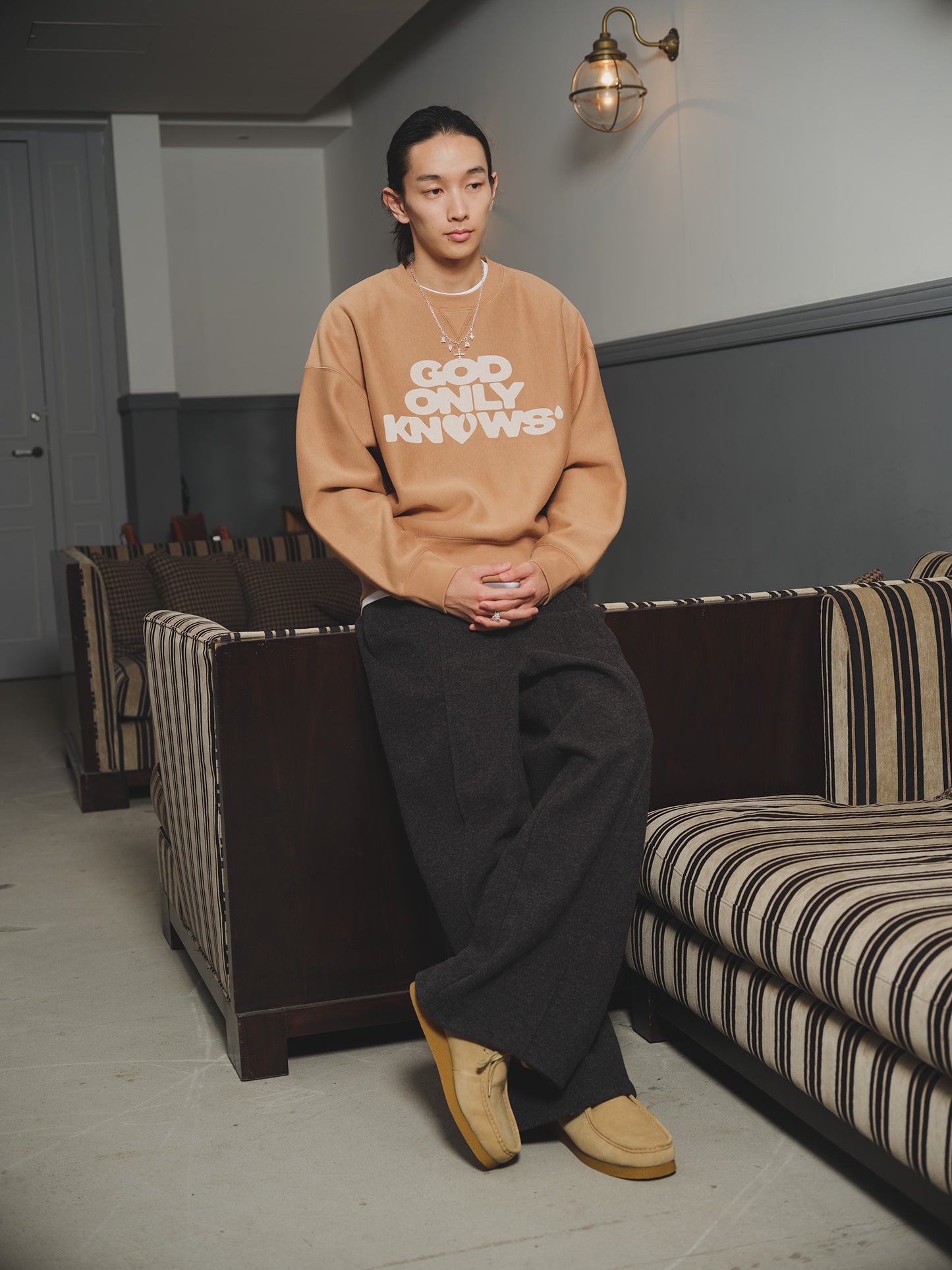 SIGNATURE CREW NECK SWEAT