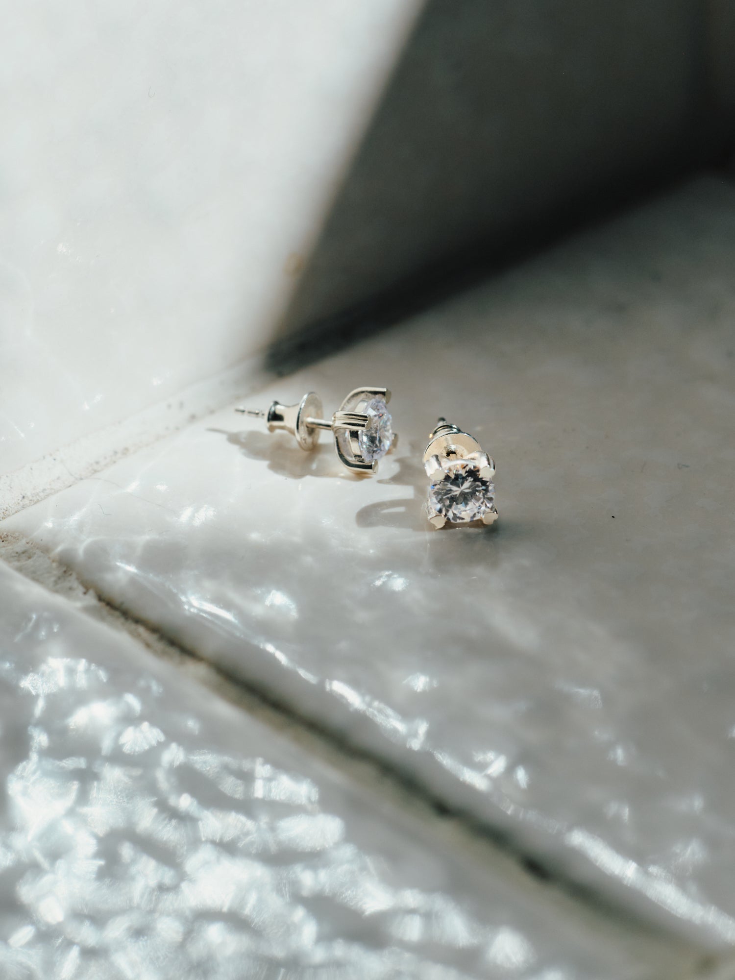 STONE EARRING – GOD ONLY KNOWS