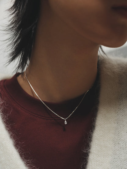 TEARDROP SKIN NECKLACE