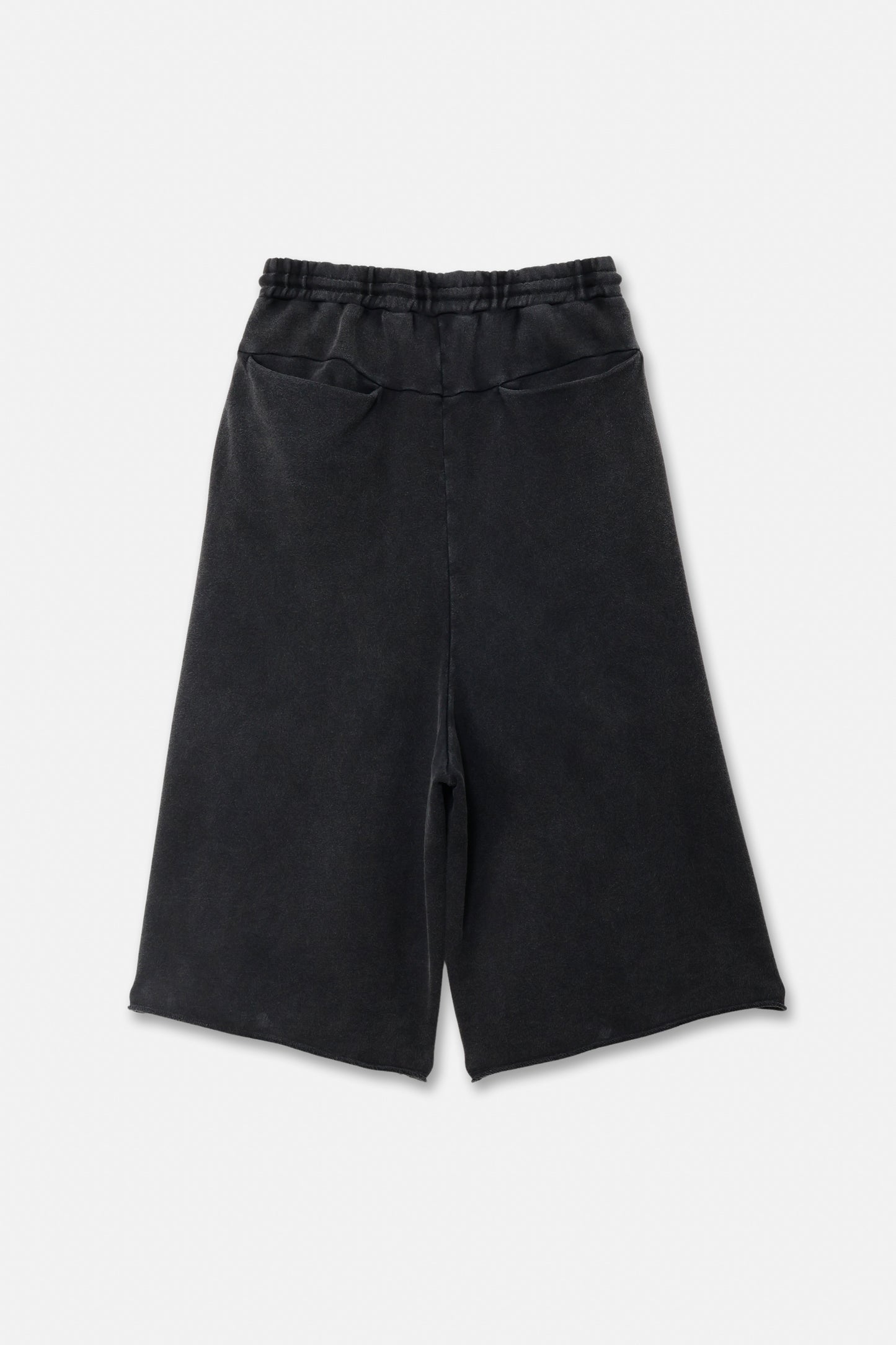 CROPPED PIGMENT SHORT