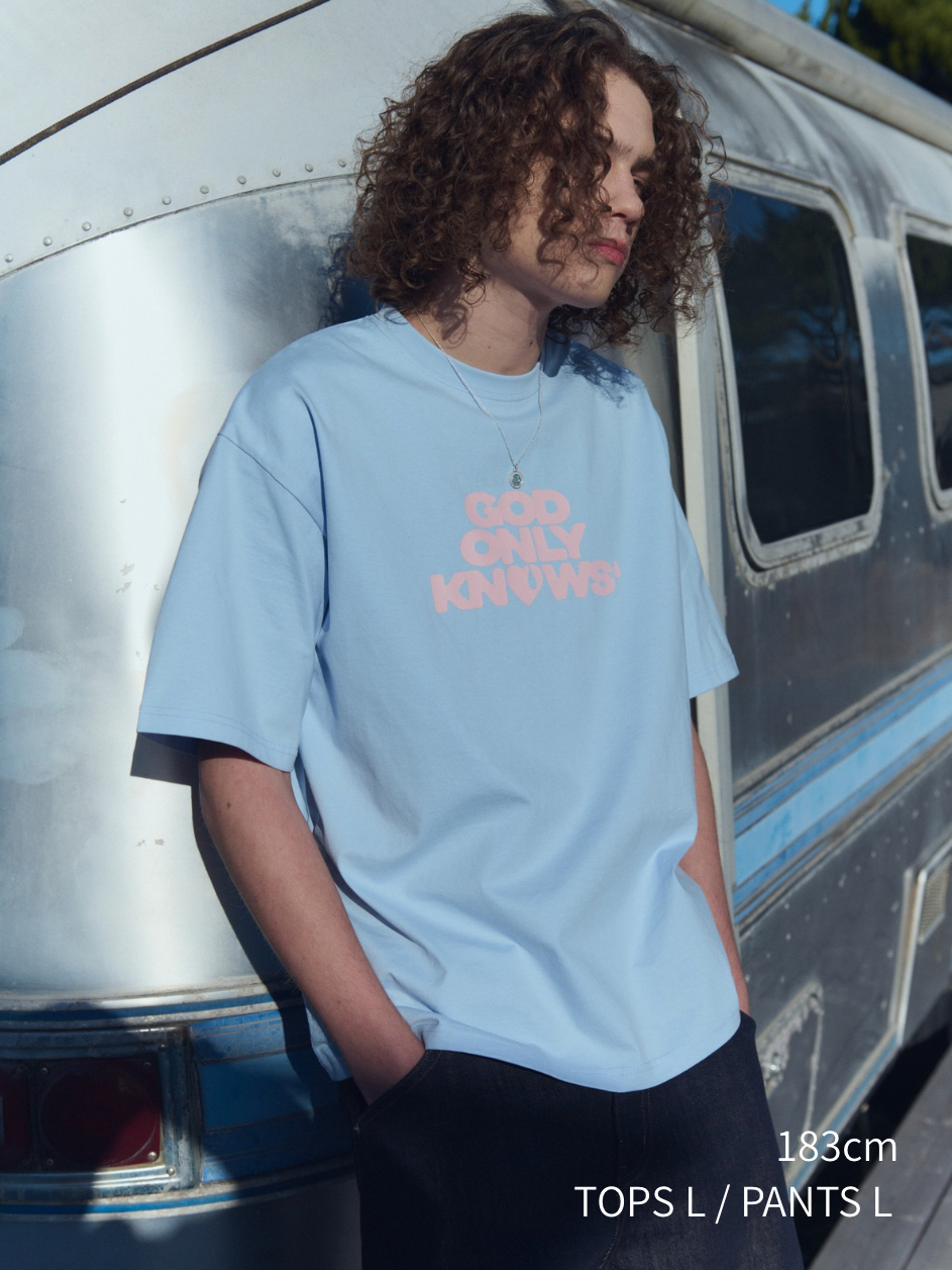 SIGNATURE LOGO TEE – GOD ONLY KNOWS SIGNATURE LOGO TEE – GOD ONLY KNOWS