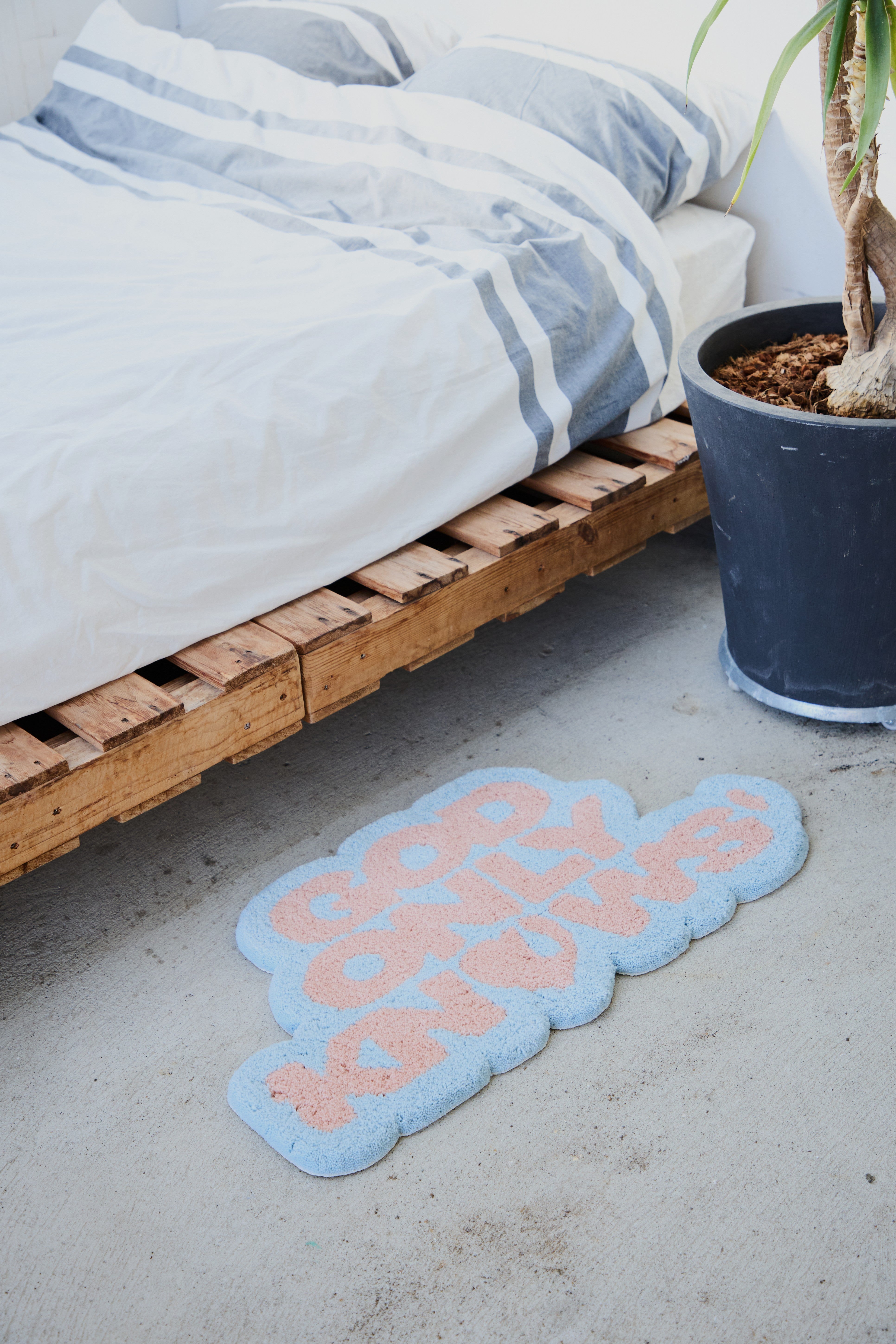 SIGNATURE LOGO RUG – GOD ONLY KNOWS