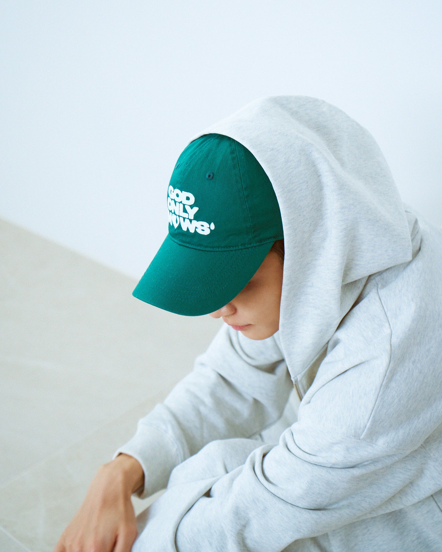 LOGO CAP