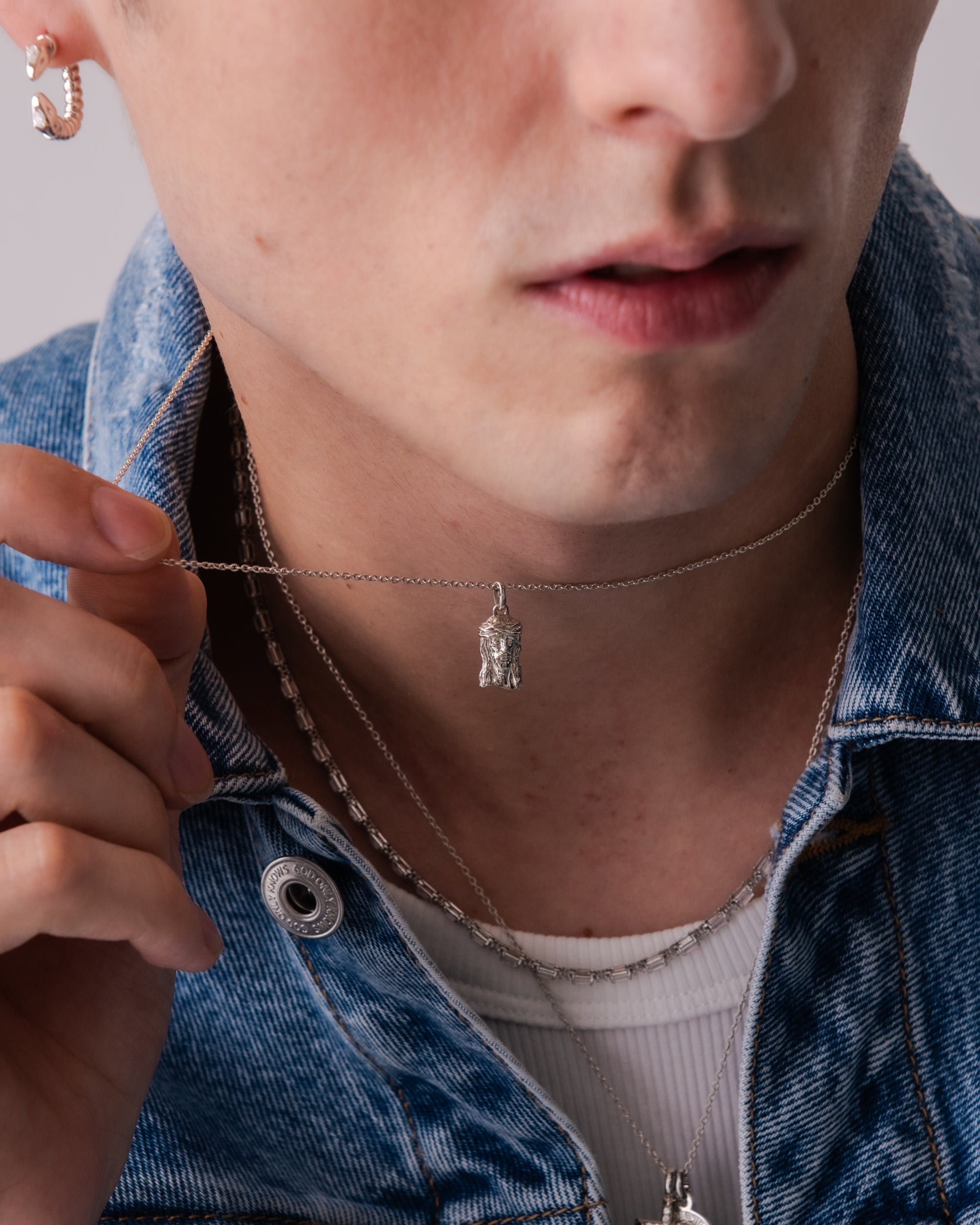 JESUS NECKLACE – GOD ONLY KNOWS